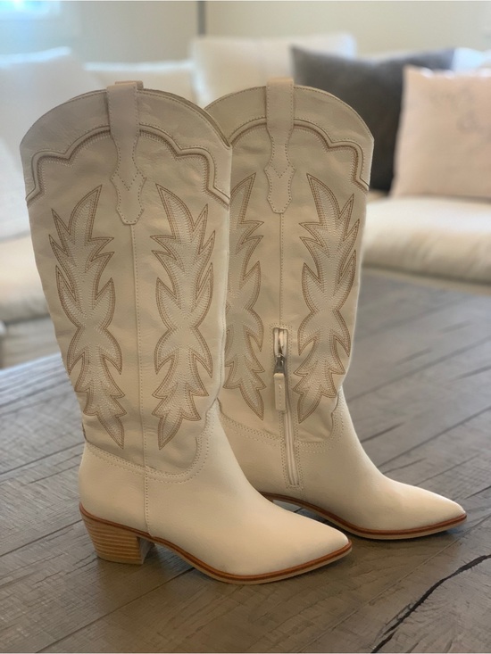 Dolce Vita Shoes - NWT—-Dolce Vita Cream embroidered Shiren boots in Sand Nubuck
